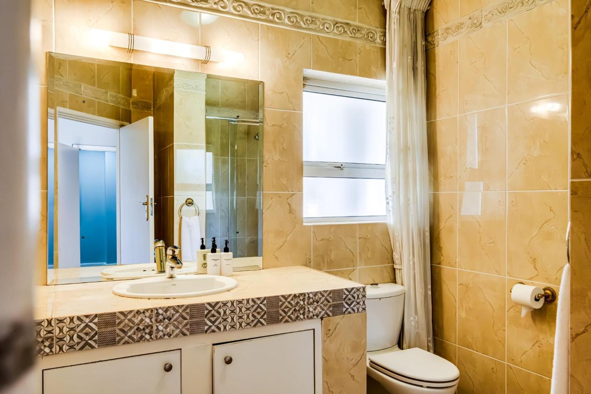 100 Geneva Villa *
