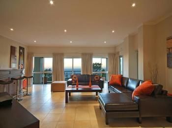 100 Geneva Villa *